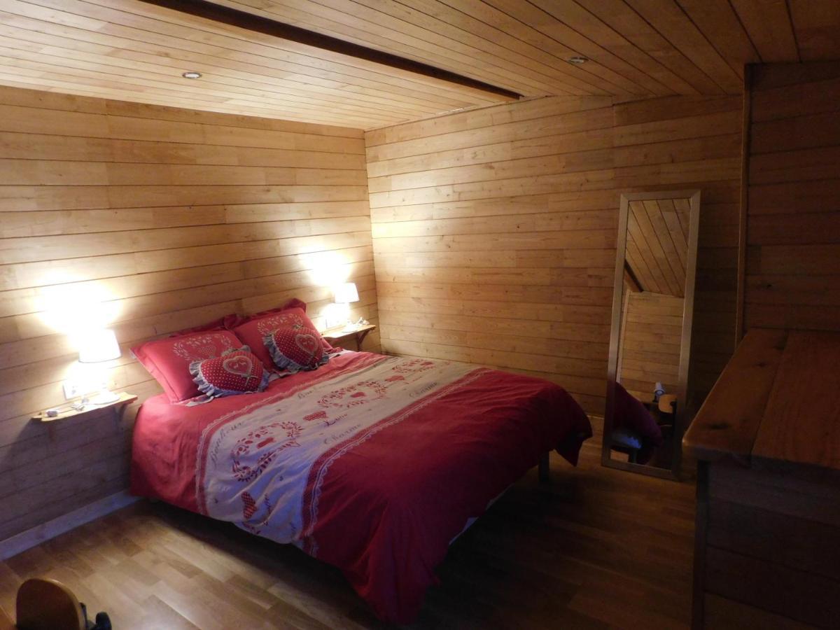 Logement Paisible A La Campagne Aubarede Εξωτερικό φωτογραφία