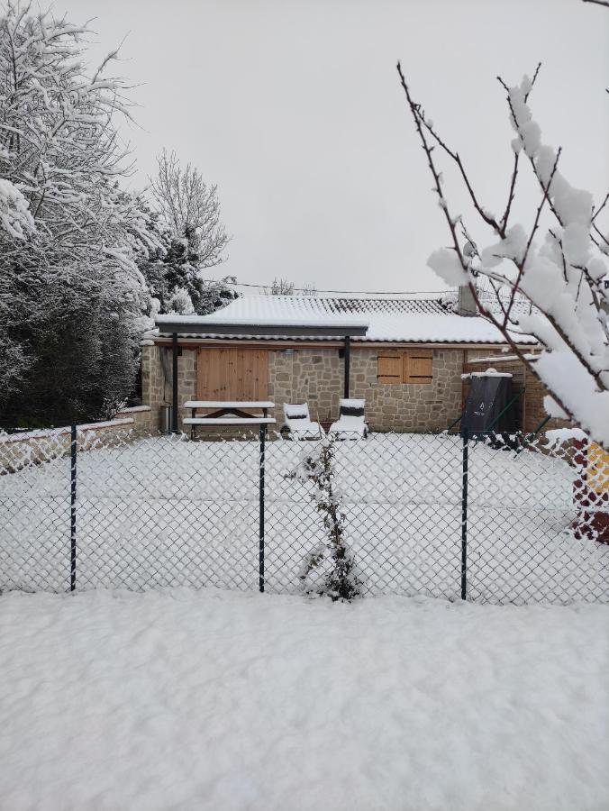 Logement Paisible A La Campagne Aubarede Εξωτερικό φωτογραφία